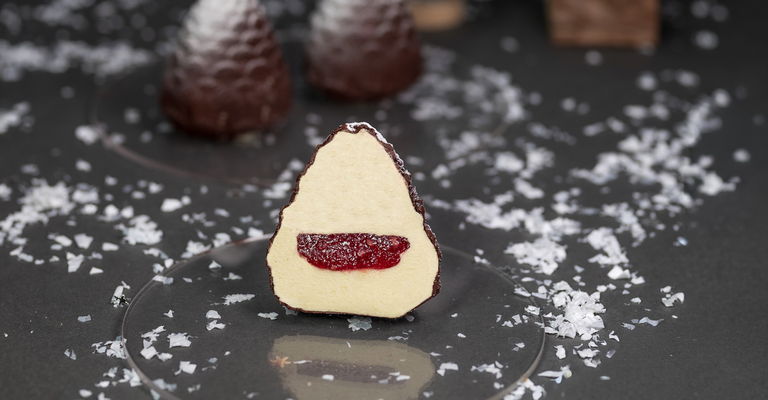 <strong>Pine Cones</strong>