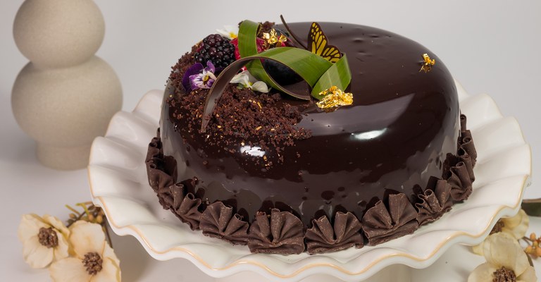 <span><strong>Tort de ciocolată și căpșune.</strong></span>
<span/>