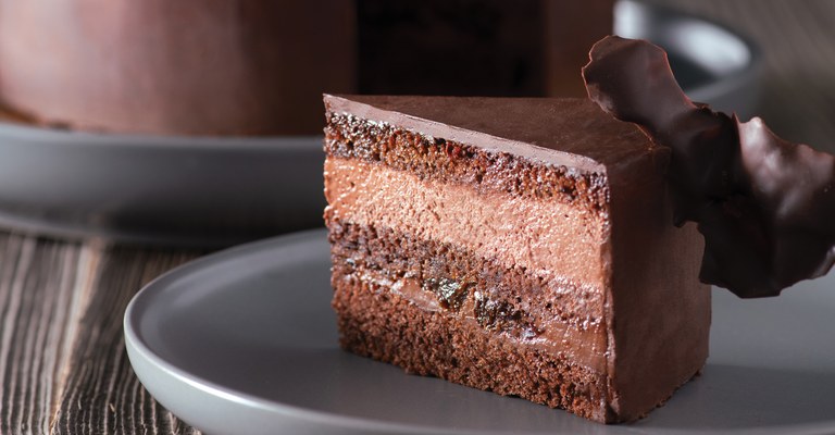 <strong>Chocolate Truffle</strong> Flavored Cake