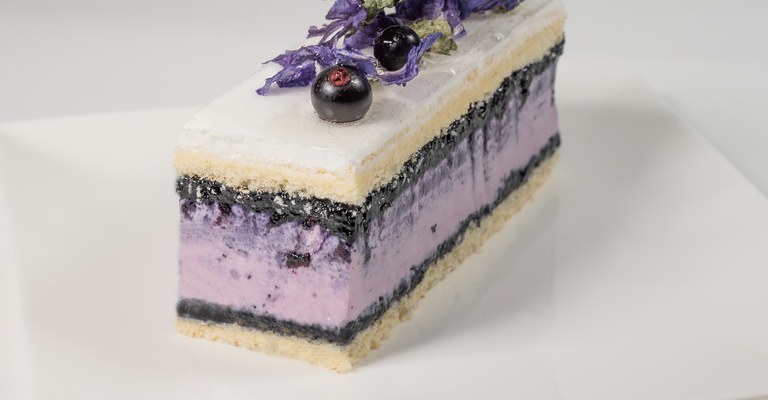 Violet Velvet <strong>Cake</strong>