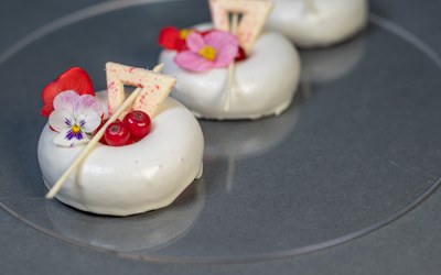 Donut Cake