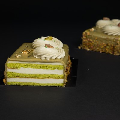 Green Jolly Cake