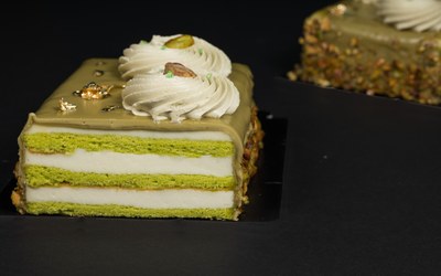 Green Jolly Cake