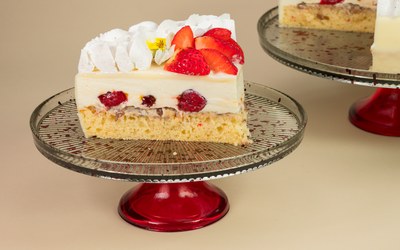 Royal Strawberry Cake.